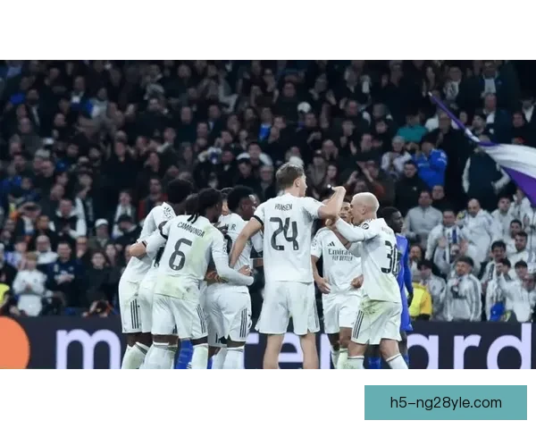 皇马客战本菲卡姆维携手冲锋阵